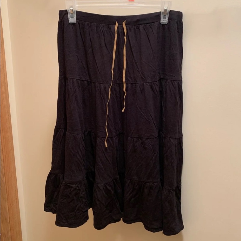 Black skirt